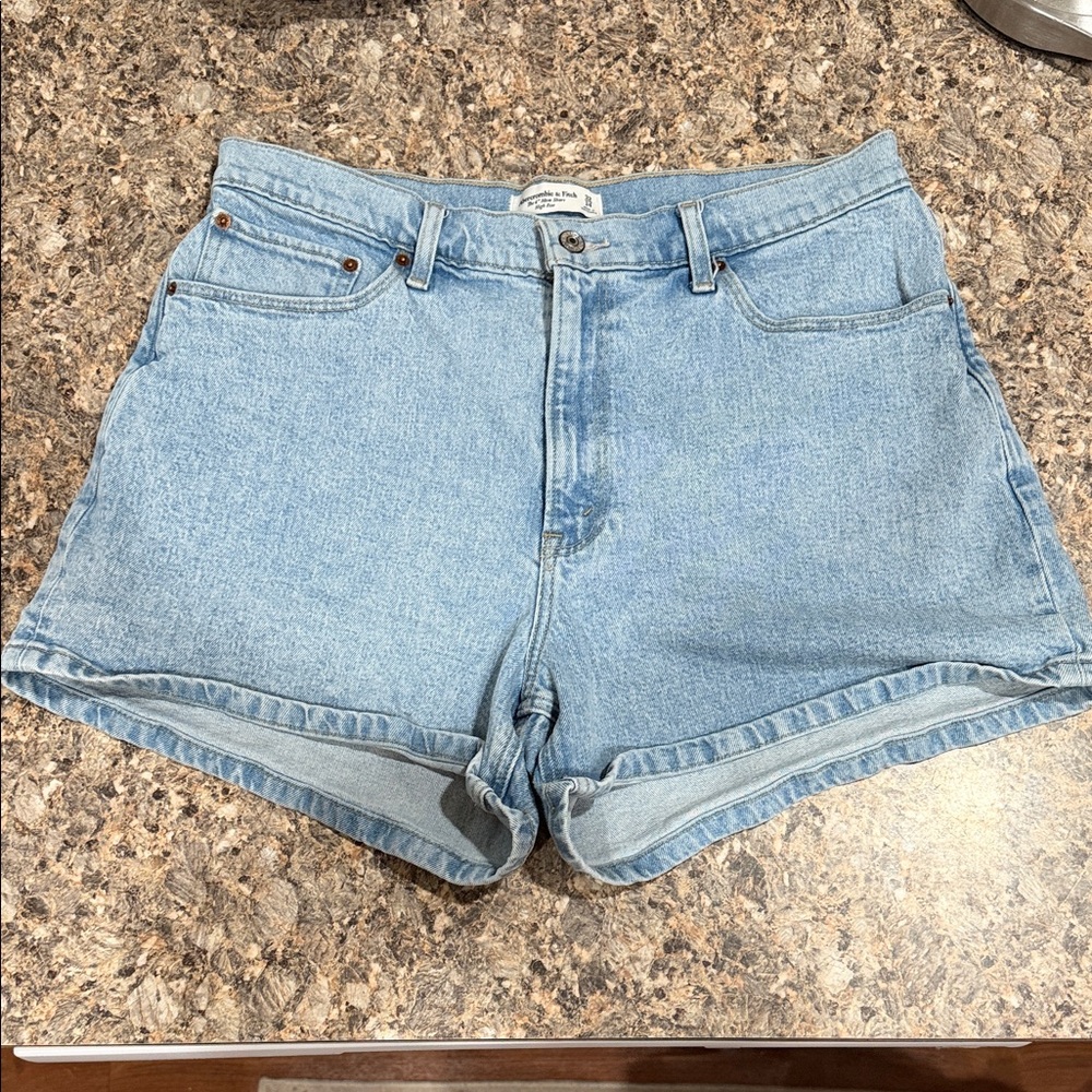 Abercrombie & Fitch The 4” Mom Short High Rise 32/14